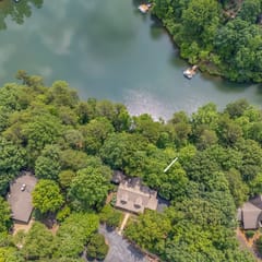 Kind Oak Lake House
