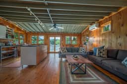 Max's Blue Lakeside Cottage - Image 3