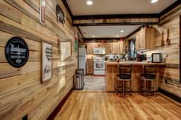 The Oakley House - Image 5