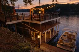 Cabin at White Oak Point - Image 3