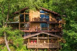 Falling Water Lodge - Image 2