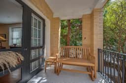 Minette's Downtown Condo - Image 5