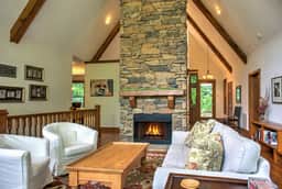 Mountain Chalet - Image 3