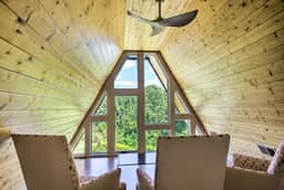 The Sugar Creek Chalet - Image 3