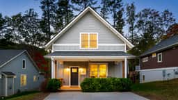 Modern Farmhouse - Image 4