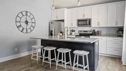 Luxury in the Mountains - Image 4