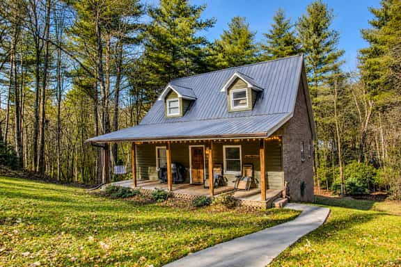 Pisgah Adventure Cottage - Image 1