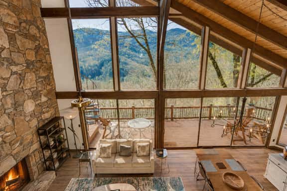 Falling Water Lodge - Image 1