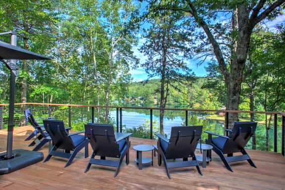The Oak Lake House on Wanteska - Image 1