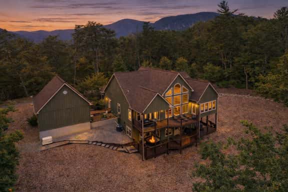 Mountain View Retreat - Image 1