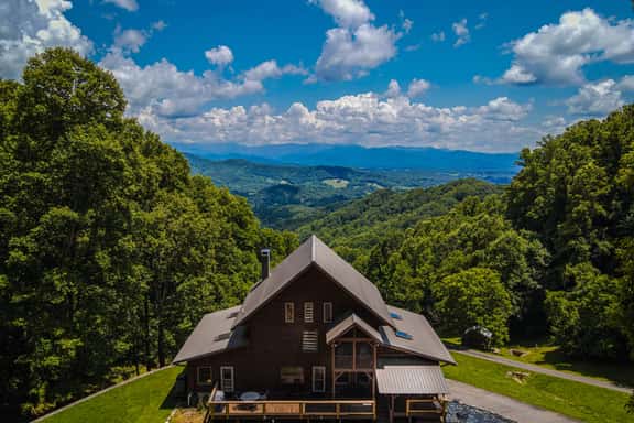 Overlook Mountain Retreat - Image 1