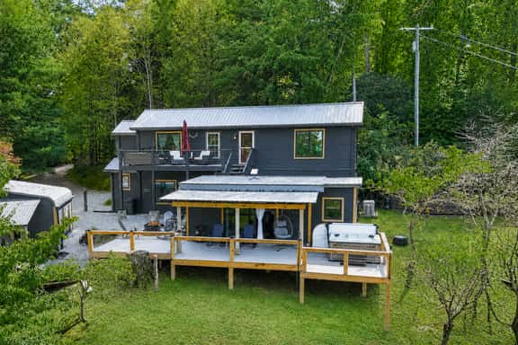 Copper Kettle Cabin - Image 1