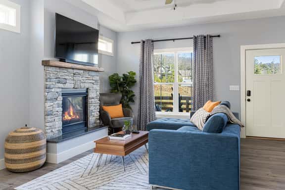 Modern Westside Retreat - Image 1
