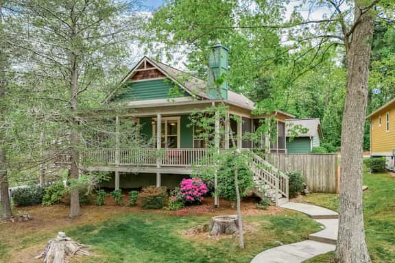 Lake Cove Cottage - Image 1