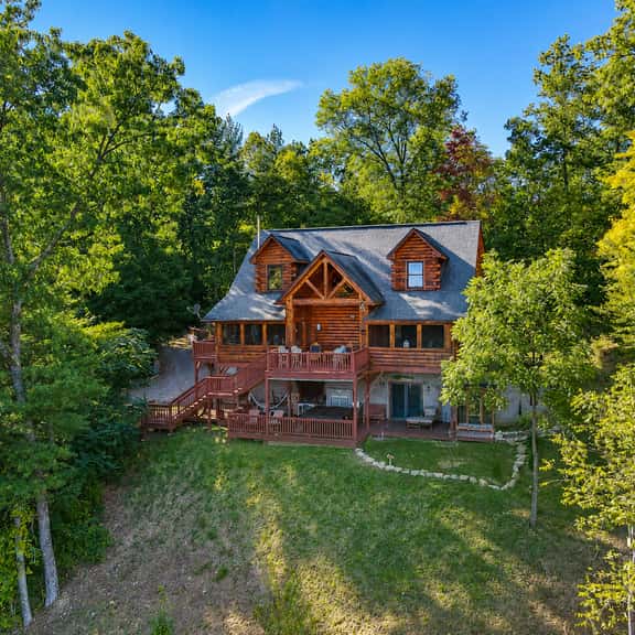 Bearfeet Retreat - Image 1
