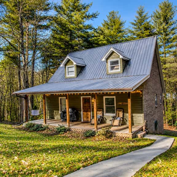 Pisgah Adventure Cottage - Image 1