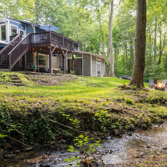 Hoopers Creek Cottage - Image 1