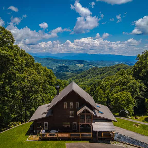 Overlook Mountain Retreat - Image 1