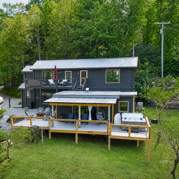 Copper Kettle Cabin - Image 1