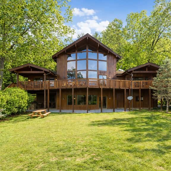 Misty Mountain Retreat - Image 1