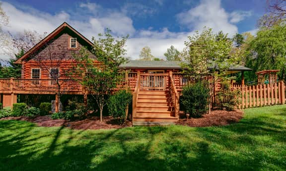 Mountain Laurel Oasis - Image 4