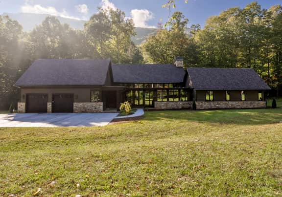 Modern Mountain Creekhouse - Image 2