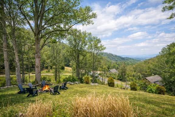 Whisper Mountain Lodge - Image 5