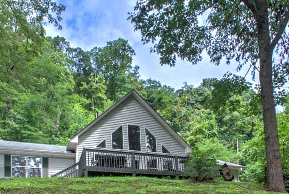 The Honeybee Hideaway - Image 2