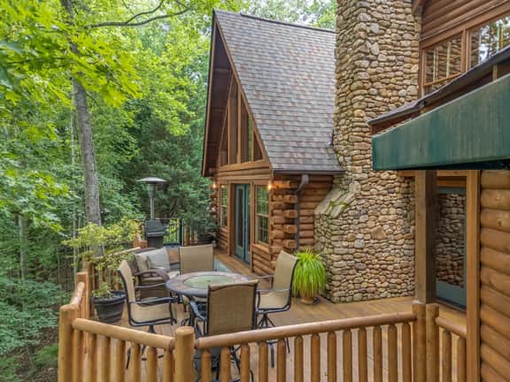Kind Oak Lake House - Image 5