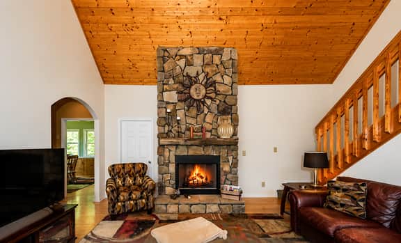 Rock Springs Retreat - Image 3