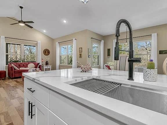 40 Rangeley Drive - Image 4
