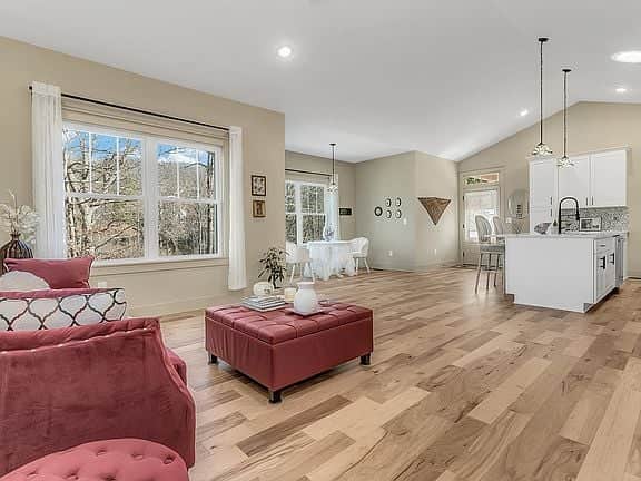 40 Rangeley Drive - Image 2
