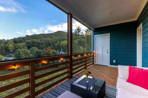 Blue Mountain Cottage - Image 2