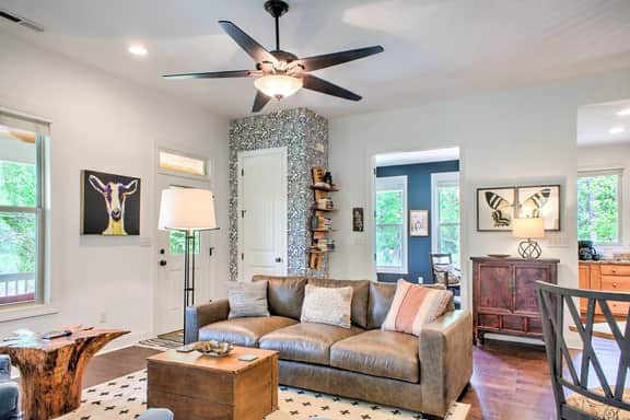 Lake Cove Cottage - Image 2