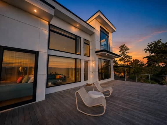 The Glass House - Image 5