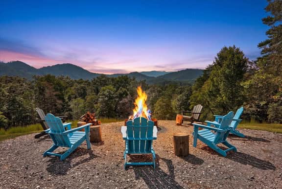 Graceland Mountain Cottage - Image 2